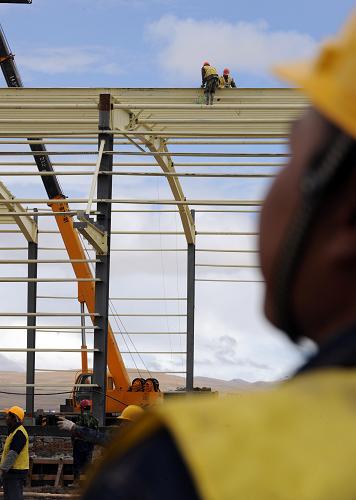 青藏鐵路那曲物流中心工程建設(shè)完成70% 高原物流樞紐新突破